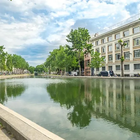 Canal House Apartment *