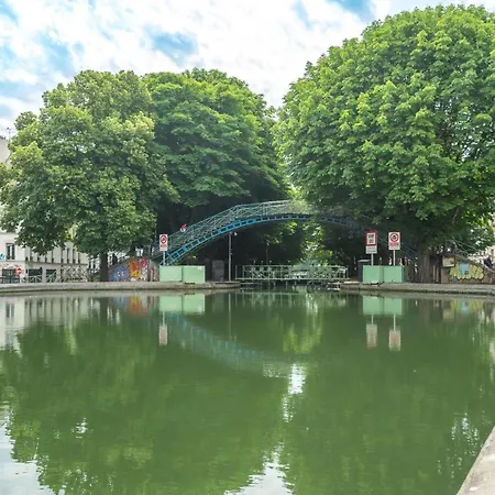 Canal House Apartment Paris